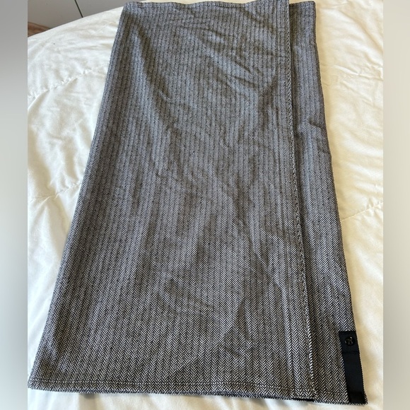 Lululemon Herringbone Vinyasa Scarf - Picture 2 of 4